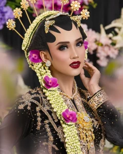 Rias Pengantin Purwokerto, by:Endah Khusnul Wedding